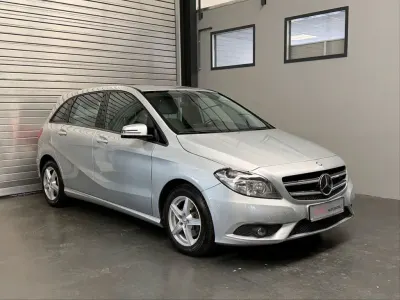 Gebraucht Mercedes B200 156 PS (114 kW) 2013 Silber Kleinwagen