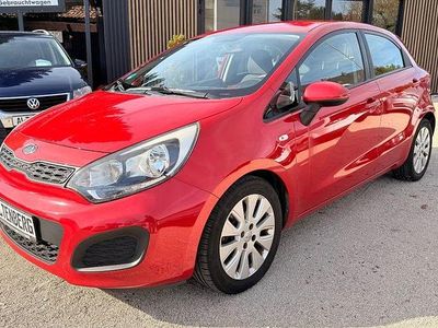 Gebraucht Kia Rio Edition 7 86 PS (63 kW) 2012 Rot Limousine