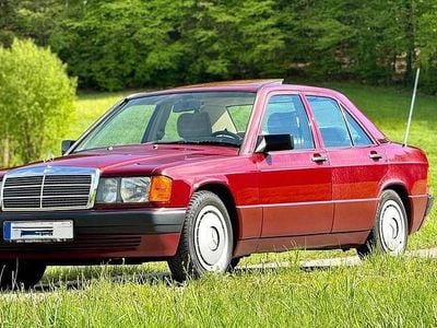 Gebraucht Mercedes 190 118 PS (86 kW) 1990 Rot Limousine