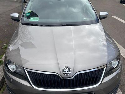 Gebraucht Skoda Rapid ScoutLine 110 PS (80 kW) 2016 Grau Kleinwagen