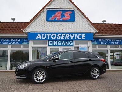 Usado Hyundai i40 Trend 141 HP (103 kW) 2016 Preto Carrinha