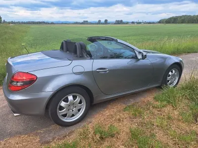 Gebraucht Mercedes SLK200 184 PS (135 kW) 2010 Silber Cabrio