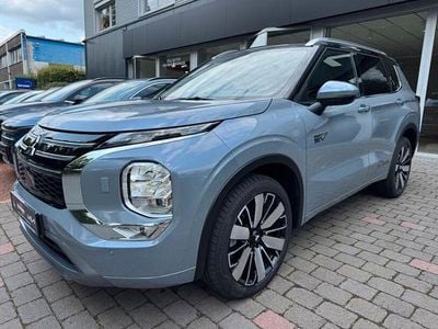Gebraucht Mitsubishi Outlander P-HEV Top 306 PS (225 kW) 2025 Grau SUV