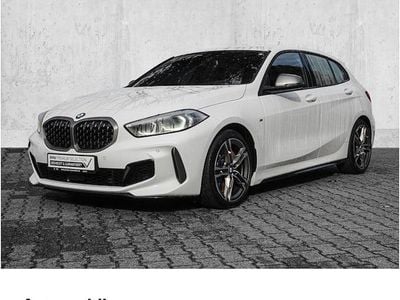 Weiß Gebraucht 2022 BMW M135 M Sport Kleinwagen | 29.490 € (Superpreis)