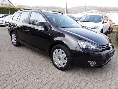 Gebraucht VW Golf VI Match 105 PS (77 kW) 2013 Schwarz Kleinwagen