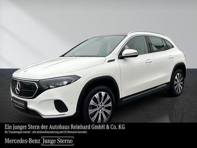 Weiß Gebraucht 2021 Mercedes EQA250 Advanced SUV | 26.350 € (Fairer Preis)