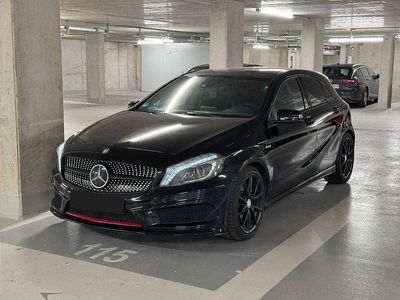 Second-hand Mercedes A250 AMG line 211 CP (155 kW) 2014 Negru Berlinǎ
