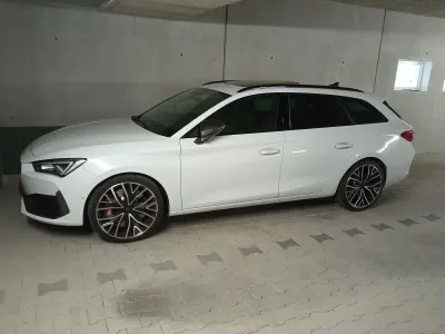 Second-hand Cupra Leon VZ 300 CP (220 kW) 2023 Alb Berlinǎ