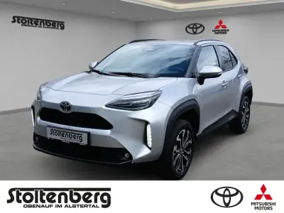 Neu Toyota Yaris Cross 131 PS (96 kW) 2025 Silver metallic (silber) SUV