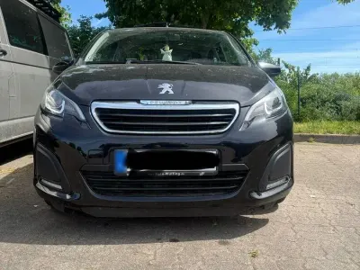 Gebraucht Peugeot 108 Active 69 PS (50 kW) 2015 Grau Kleinwagen