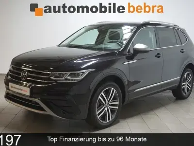 Gebraucht VW Tiguan Allspace Elegance 200 PS (147 kW) 2022 Deep black SUV