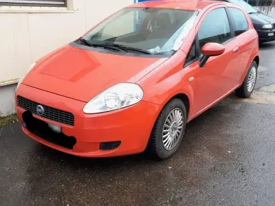 Usata Fiat Grande Punto Dynamic 95 CV (69 kW) 2006 Rosso Utilitaria