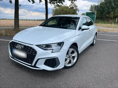 Gebraucht Audi A3 150 PS (110 kW) 2022 Weiß Limousine