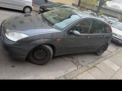 Usata Ford Focus 101 CV (74 kW) 2004 Blu Berlina