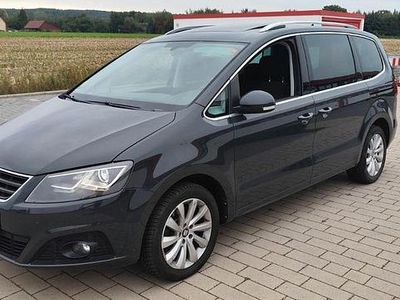 Grau Gebraucht 2019 Seat Alhambra Style Van / Kleinbus | 21.999 € (Fairer Preis)