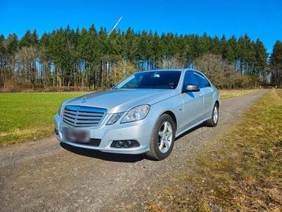 Gebraucht Mercedes E200 Avantgarde 184 PS (135 kW) 2009 Silber Limousine