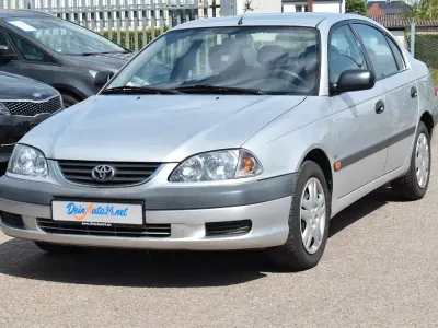 Gebraucht Toyota Avensis Terra 110 PS (80 kW) 2001 Silber Limousine