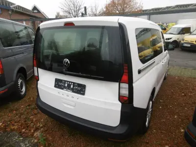 Gebraucht VW Caddy Maxi 102 PS (75 kW) 2024 Candyweiß Van / Kleinbus