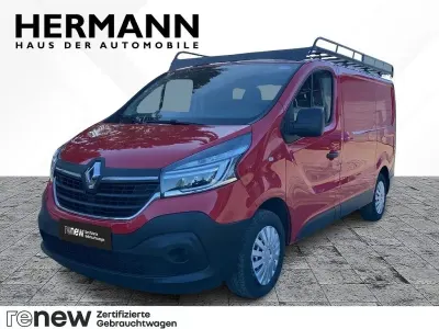 Gebraucht Renault Trafic Komfort 95 PS (69 kW) 2020 Magmarot (rot) Van / Kleinbus