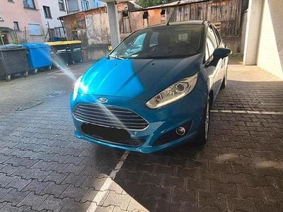 Second-hand Ford Fiesta SYNC Edition 95 CP (69 kW) 2016 Albastru Hatchback