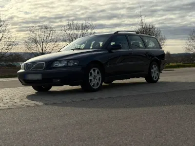 Gebraucht Volvo V70 180 PS (132 kW) 2002 Blau Kombi