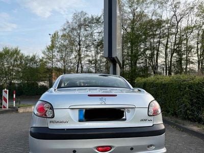 Gebraucht Peugeot 206 CC 109 PS (80 kW) 2002 Silber Cabrio