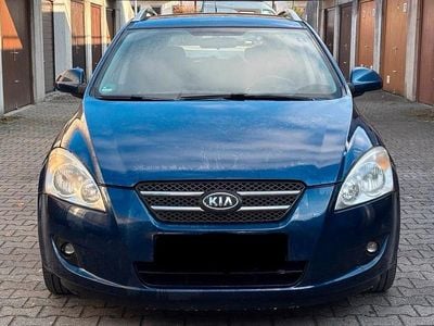 Blau Gebraucht 2009 Kia Ceed Kleinwagen | 1.650 € (Guter Preis)