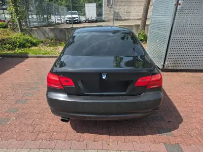 Gebraucht BMW 318 Sport Line 143 PS (105 kW) 2010 Schwarz Coupé