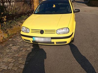 Gebraucht VW Golf IV 75 PS (55 kW) 2002 Gelb Kleinwagen