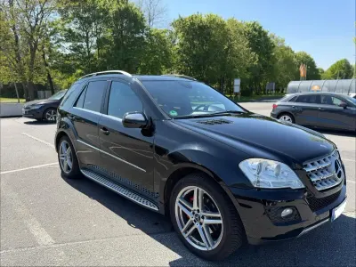 Używany Mercedes ML350 272 KM (200 kW) 2009 Czarny SUV