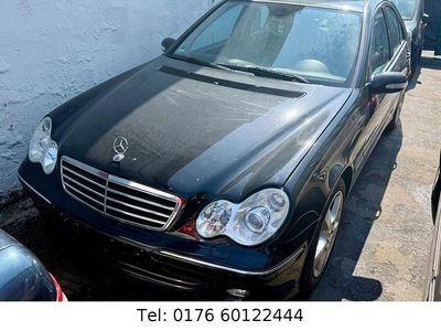 Second-hand Mercedes C320 224 CP (164 kW) 2006 Negru Berlinǎ