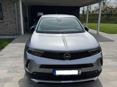 Begagnad Opel Mokka-e Elegance 100 kW (136 HK) 2023 Grå SUV