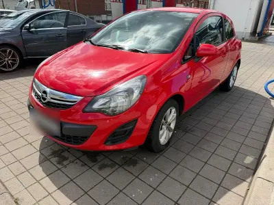 Gebraucht Opel Corsa Energy 69 PS (50 kW) 2014 Rot Kleinwagen