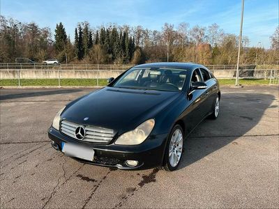 Schwarz Gebraucht 2007 Mercedes CLS320 Limousine | 3.900 € (Fairer Preis)
