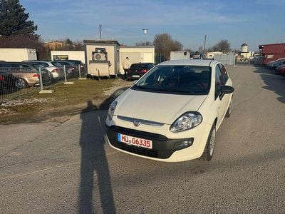 Gebraucht Fiat Punto Evo 69 PS (50 kW) 2011 Weiß Kleinwagen