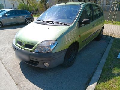 Gebraucht Renault Scénic 90 PS (66 kW) 2001 Grün Van / Kleinbus