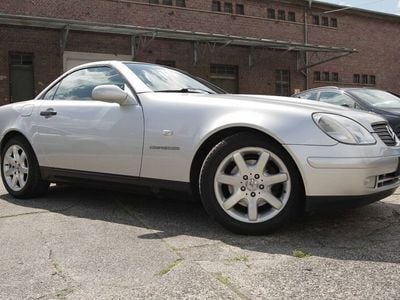 Gebraucht Mercedes SLK230 193 PS (141 kW) 1998 Silber Cabrio