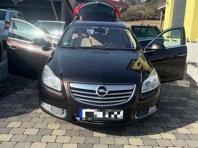 Gebraucht Opel Insignia Eco 194 PS (142 kW) 2012 Braun Kombi