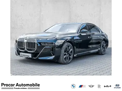 Gebraucht BMW 740 M Sport 286 PS (210 kW) 2025 Schwarz Limousine