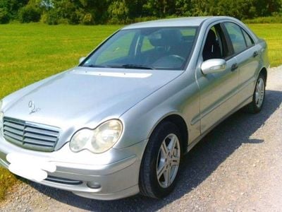 Silber Gebraucht 2003 Mercedes C180 Classic Limousine | 3.250 € (Fairer Preis)