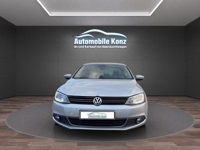 Gebraucht VW Jetta Highline 140 PS (102 kW) 2012 Silber Limousine