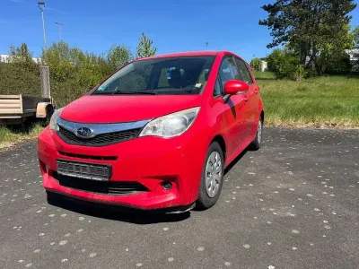 Usado Subaru Trezia Active 90 HP (66 kW) 2011 Vermelho Citadino