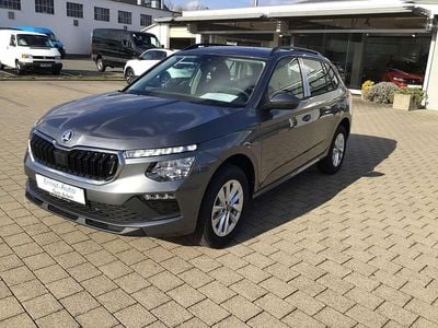 Neu Skoda Kamiq Essence 116 PS (85 kW) 2026 Graphitegrau metallic SUV