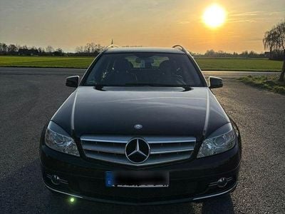 Gebraucht Mercedes C180 156 PS (114 kW) 2010 Schwarz Kombi