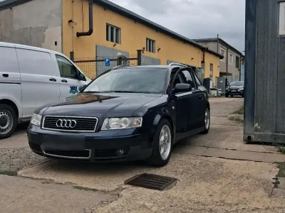 Gebraucht Audi A4 133 PS (97 kW) 2001 Blau Kombi