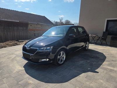 Gebraucht Skoda Fabia Active 75 PS (55 kW) 2018 Schwarz Kleinwagen
