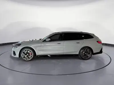 Ny BMW 540 M Sport 303 HK (222 kW) 2026 Grå Stationcar