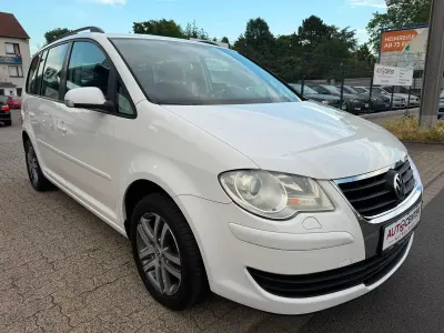 Gebraucht VW Touran 140 PS (102 kW) 2007 Weiß Van / Kleinbus