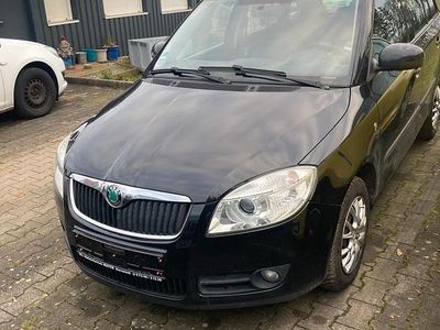 Schwarz Gebraucht 2009 Skoda Fabia Ambiente Kombi | 3.500 € (Etwas zu teuer)