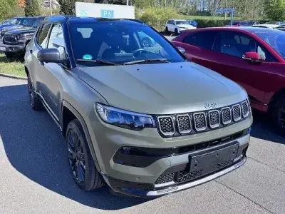 Käytetty Jeep Compass 80th Anniversary 241 HP (177 kW) 2021 Vihreä Katumaasturi